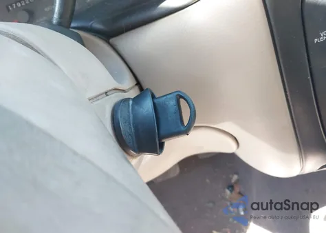 2000 Ford Taurus Se z USA, uszkodzony, nr VIN 1FAFP5821YA156682